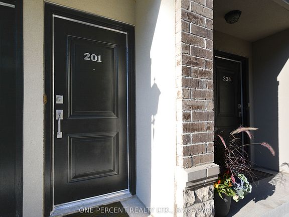 4th image of 320 John St #201