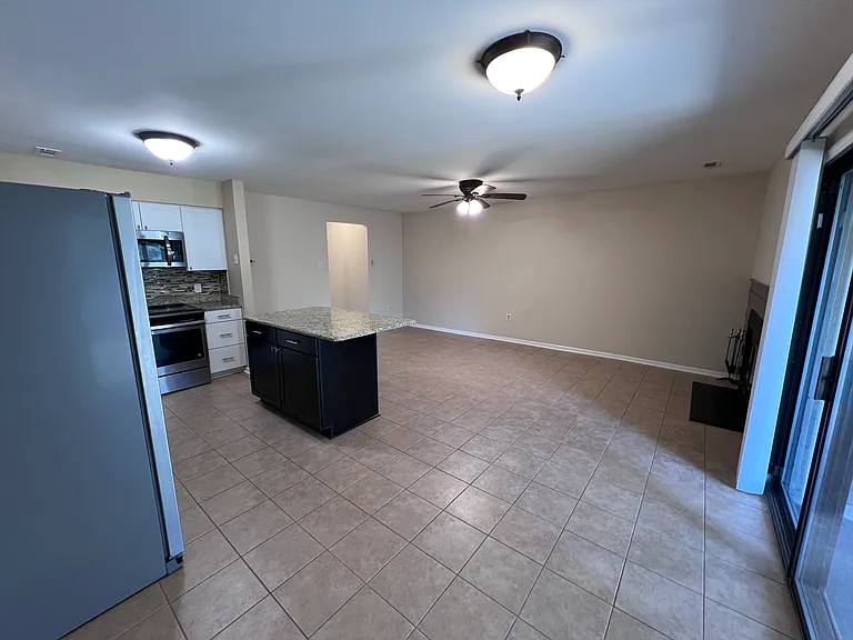 10 Sheffield Dr — Photo 8