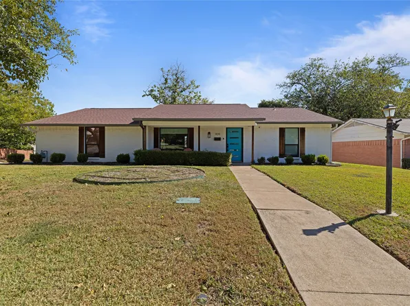 409 Huntington Dr, Euless, TX 76040