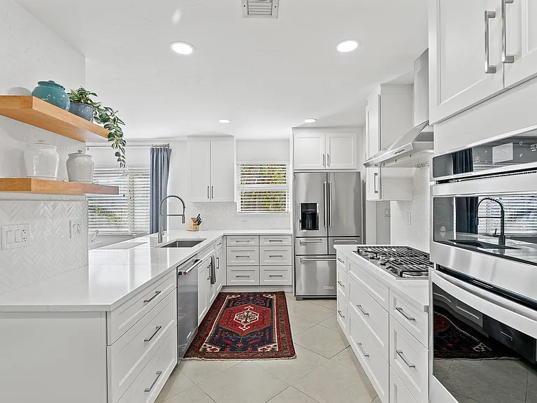 429 Inlet Rd — Photo 4