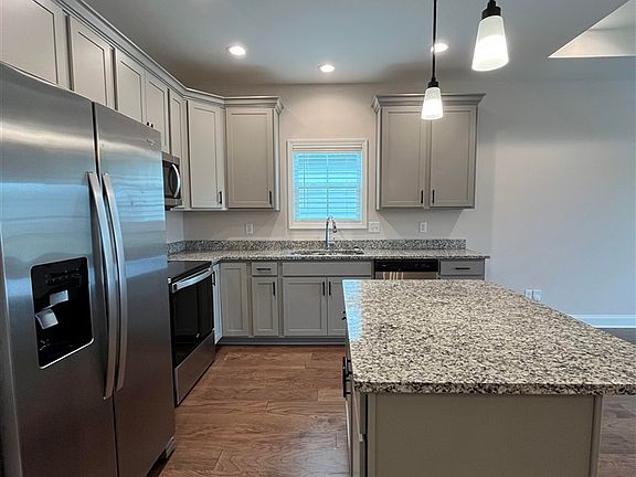5th image of 1059 County House Ln