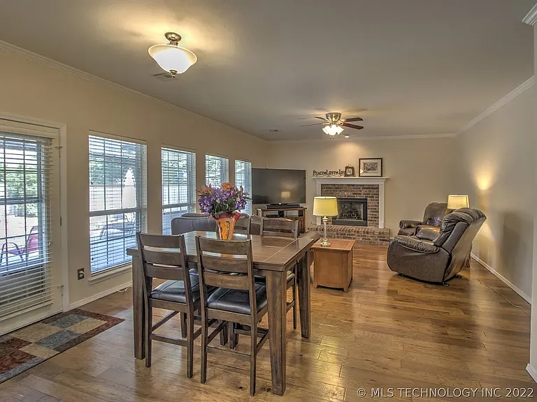 2422 S Redwood Pl — Photo 14