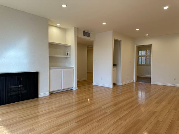 2nd image of 125 W Mountain St APT 205