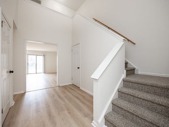 4th image of 105 Bartlett Dr