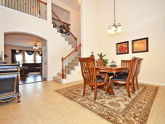 3rd image of 3902 Climbing Rose Ct