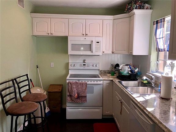 3rd image of 3021 E Norfolk St