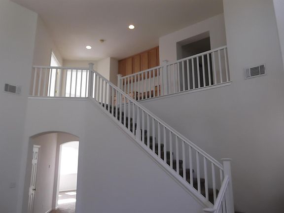5th image of 282 Mississippi Dr