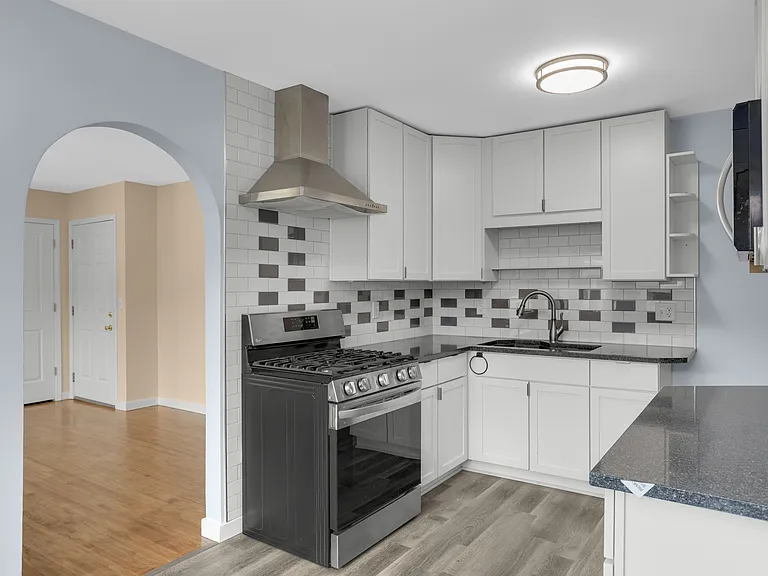 4949 Jackson St NE — Photo 10