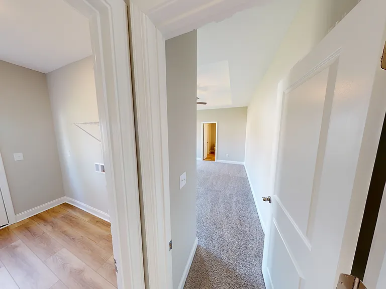 1044 Moen Loop — Photo 12