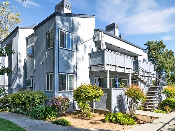 5th image of 4880 Pine Forest Pl