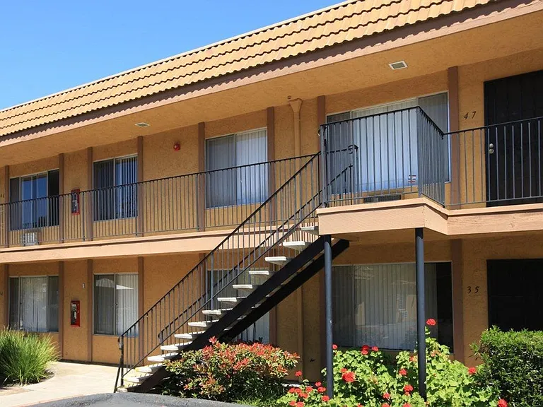 Fletcher Valley Apartments — Photo 20