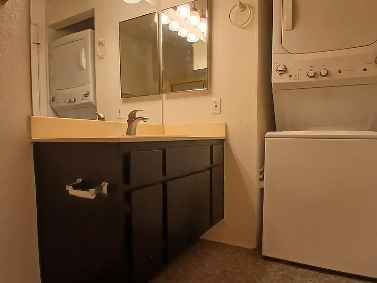 3140 Midway Dr #301 — Photo 24