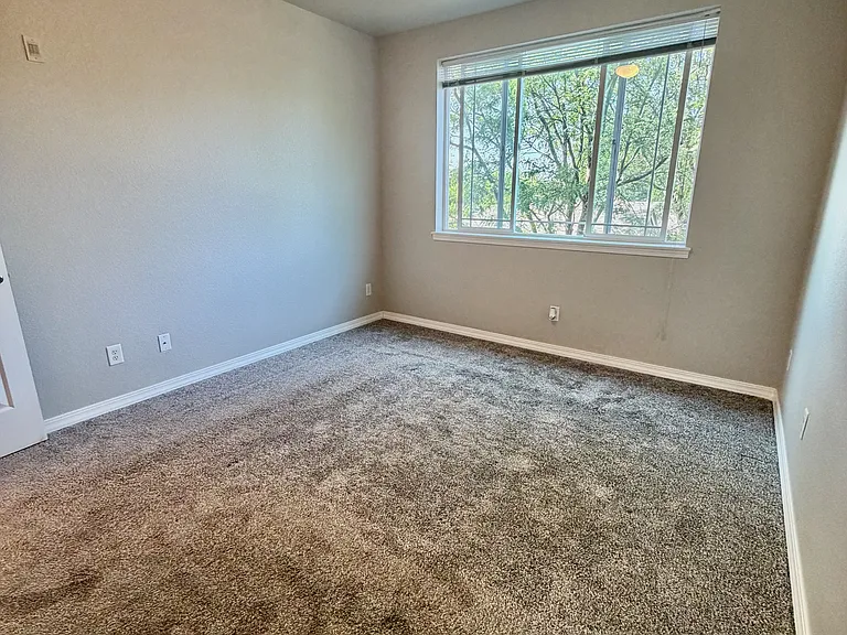 2133 Krisron Rd #B-207 — Photo 27