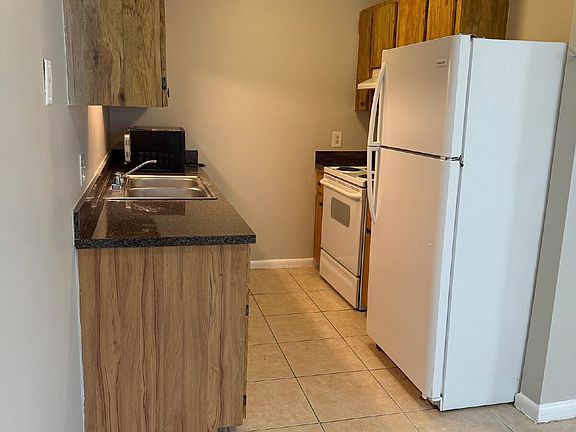 3rd image of 3015 Allred Dr #B