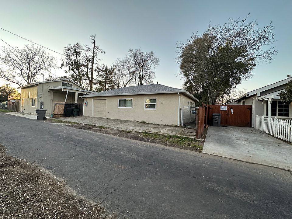 1st image of 836.5 Shearer St