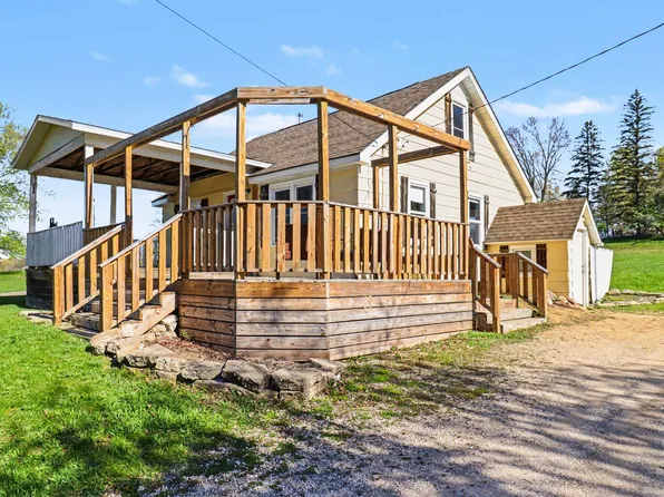 21082 Elm St, Reed City, MI 49677
