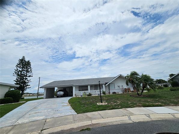 1703 Amhurst Cir