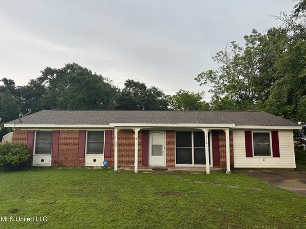 218 Dogwood Dr, Biloxi, MS 39531