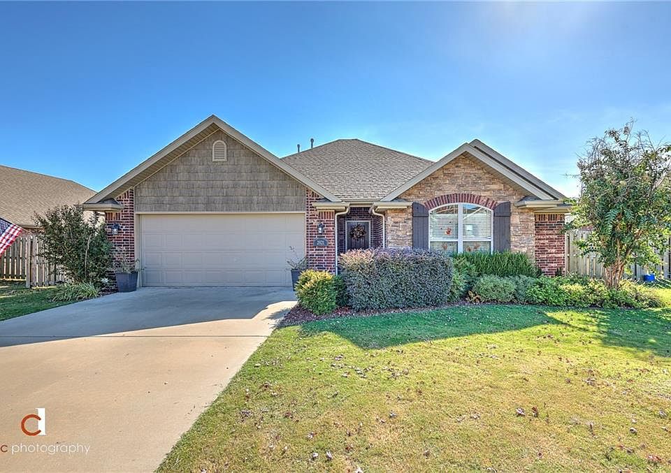 1st image of 2921 W Millstone Dr