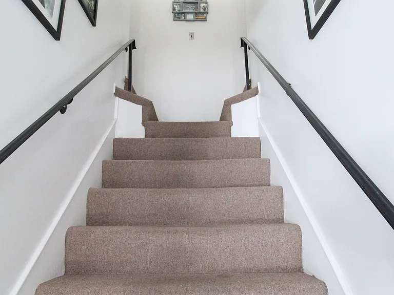 116 Massasoit St — Photo 11