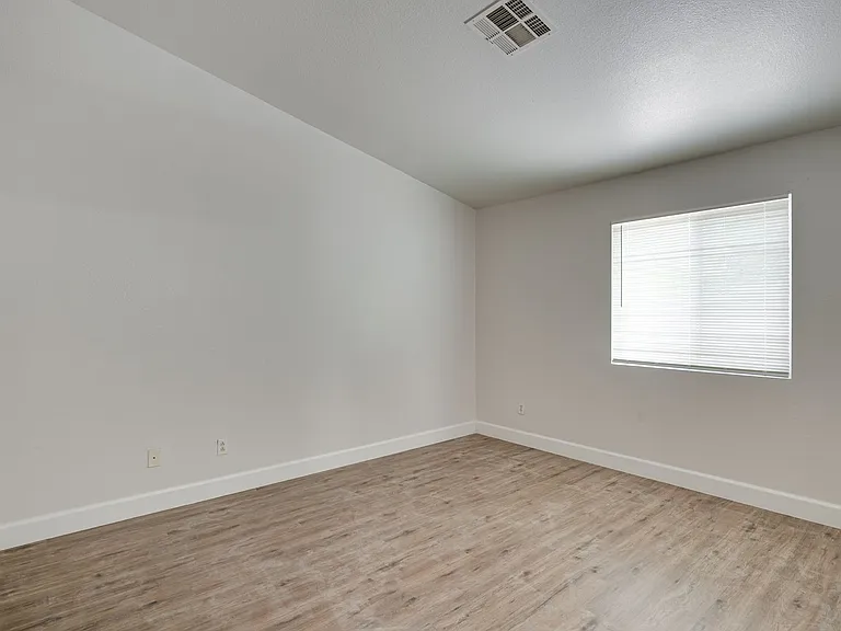 9660 Crystal Ridge Rd — Photo 15