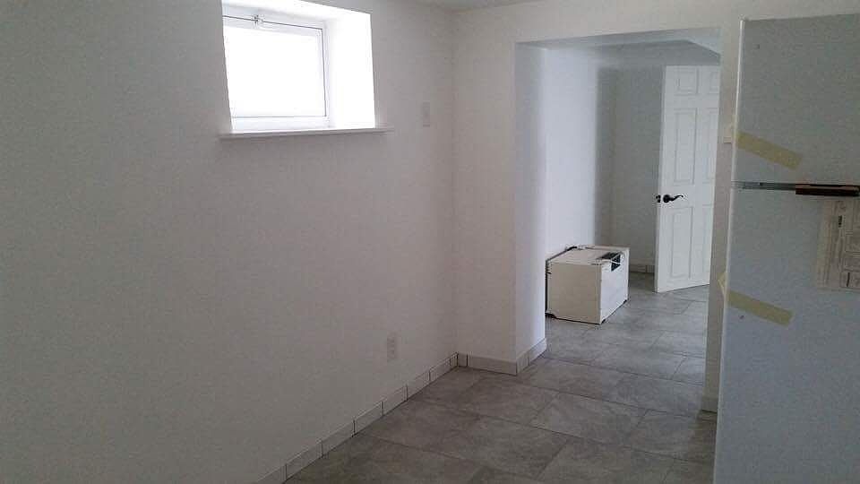 1st image of 120 Smith Pl