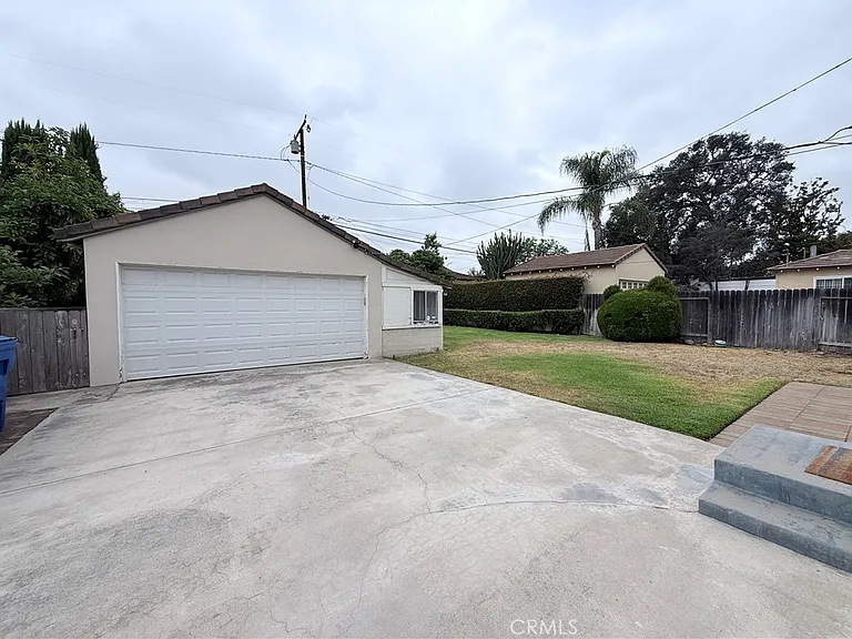 952 Balboa Dr — Photo 14