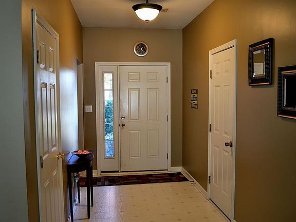 3rd image of 107 Markham Dr