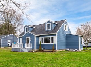 986 Gravel Rd, Webster, NY