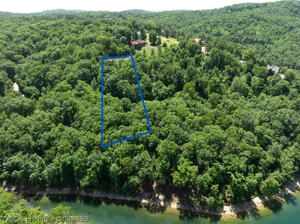 Lakeview Bnd, Eureka Springs, AR 72632