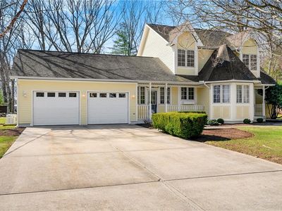 40 Green Meadow Ln, Cumberland, RI, 02864