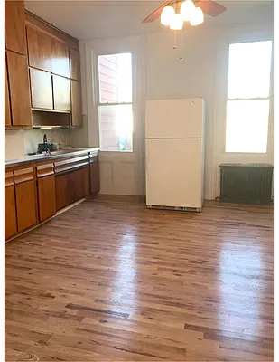 Rented by MCR Realty | media 17