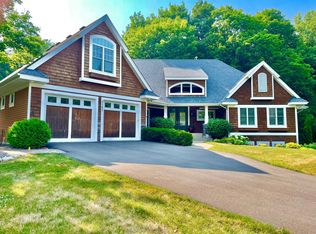 4181 Hallgren Ln, Excelsior, MN 55331