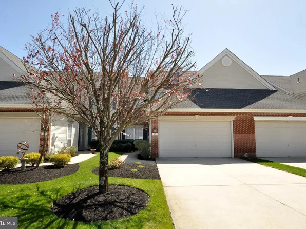 13 Grand Banks Cir, Marlton, NJ 08053