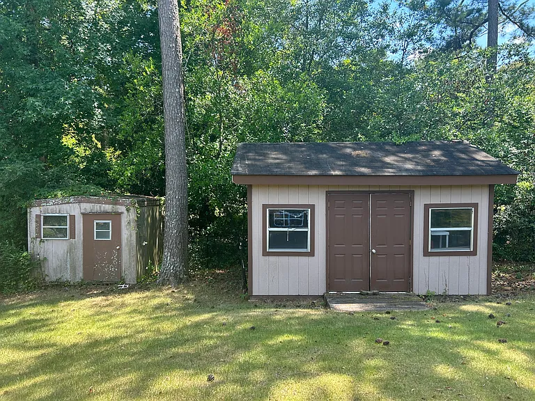 1810 Spring Valley Dr — Photo 14