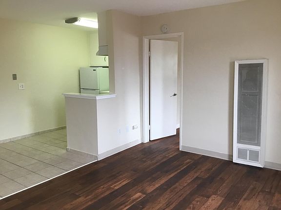5th image of 4601 63rd St APT 29