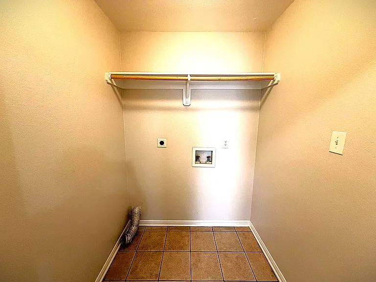 1301 Cinch Dr #A — Photo 9