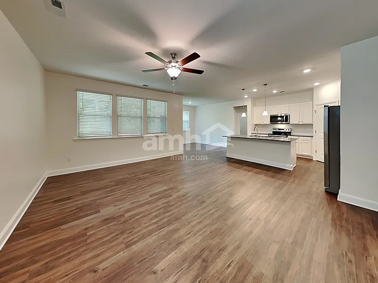 7309 Garrett Ct — Photo 5