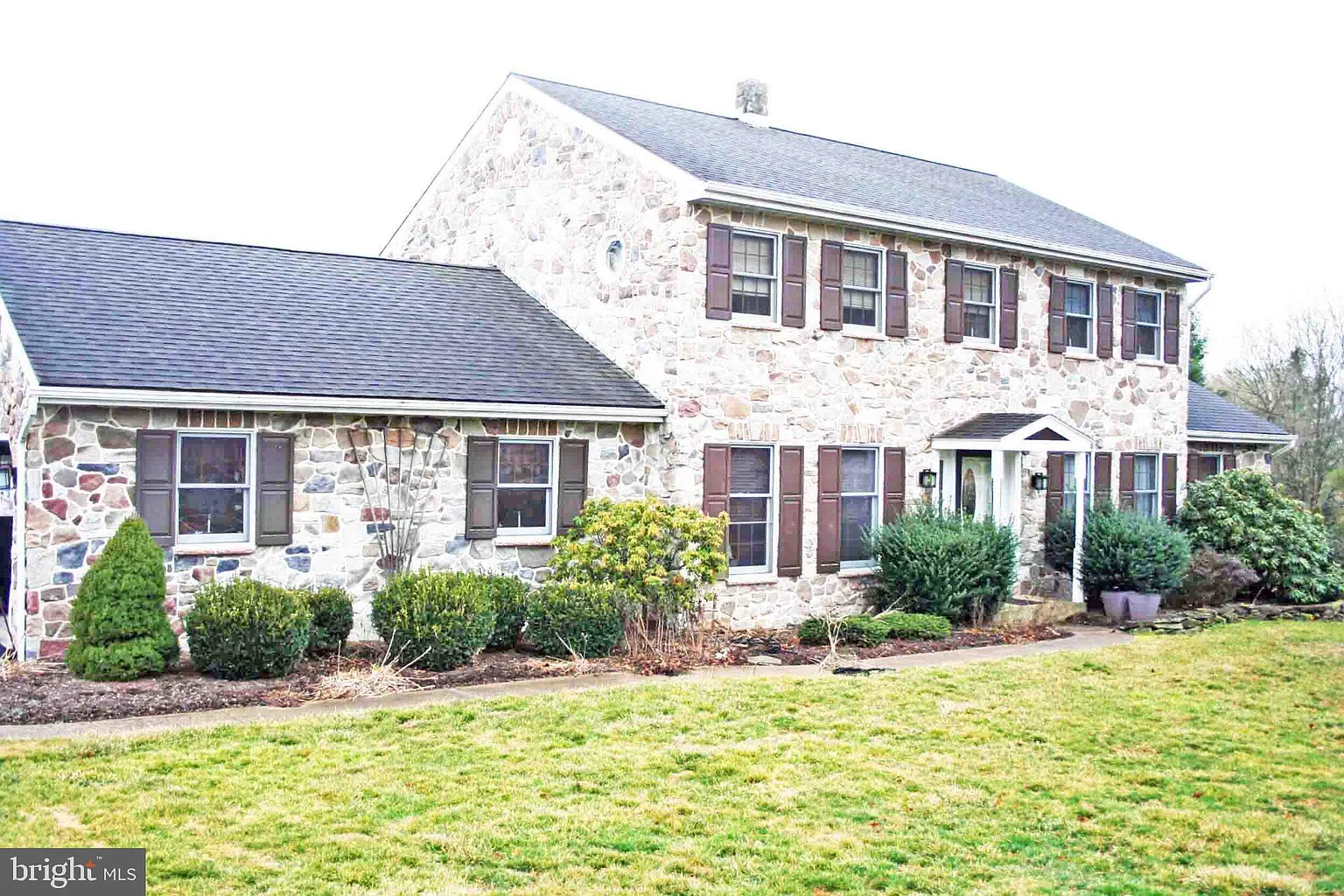 10 Wildflower Ln photo 1