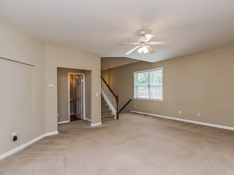 6049 Brookmere Ln — Photo 5