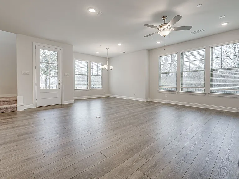 1903 McClane Dr — Photo 17