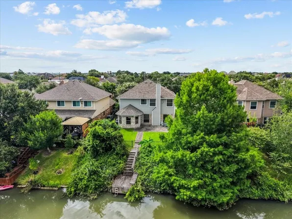 1619 Roaring Springs Ln, Seabrook, TX 77586