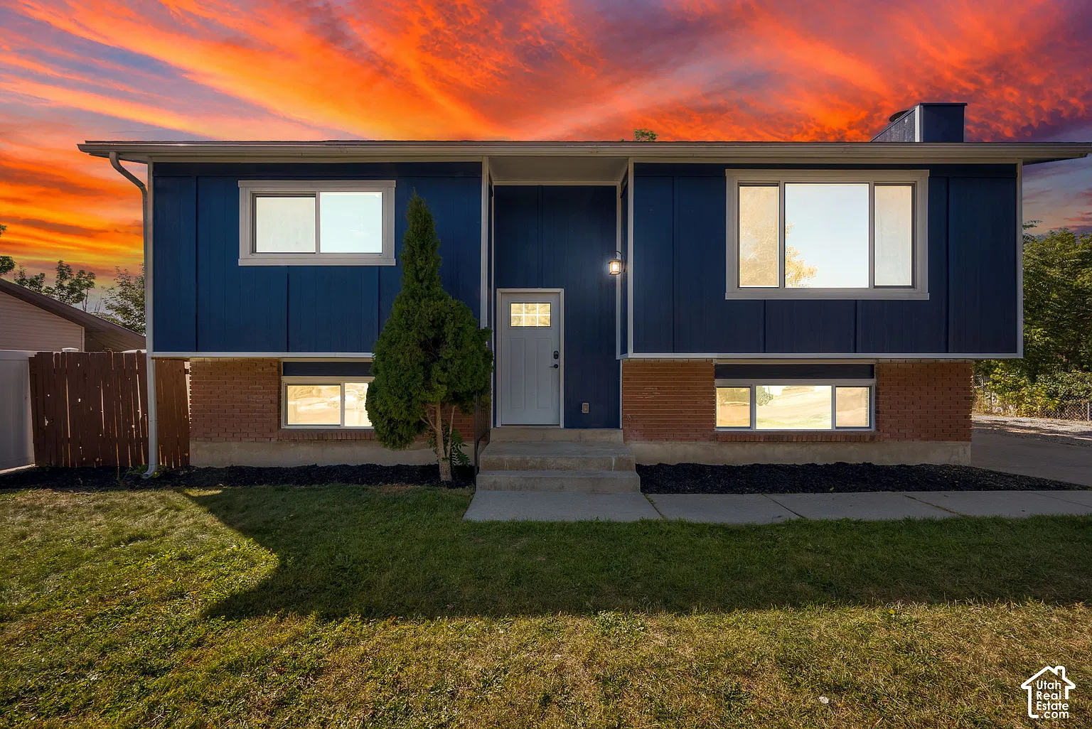 2 bed, 950 sqft, $1,550 — Photo 1