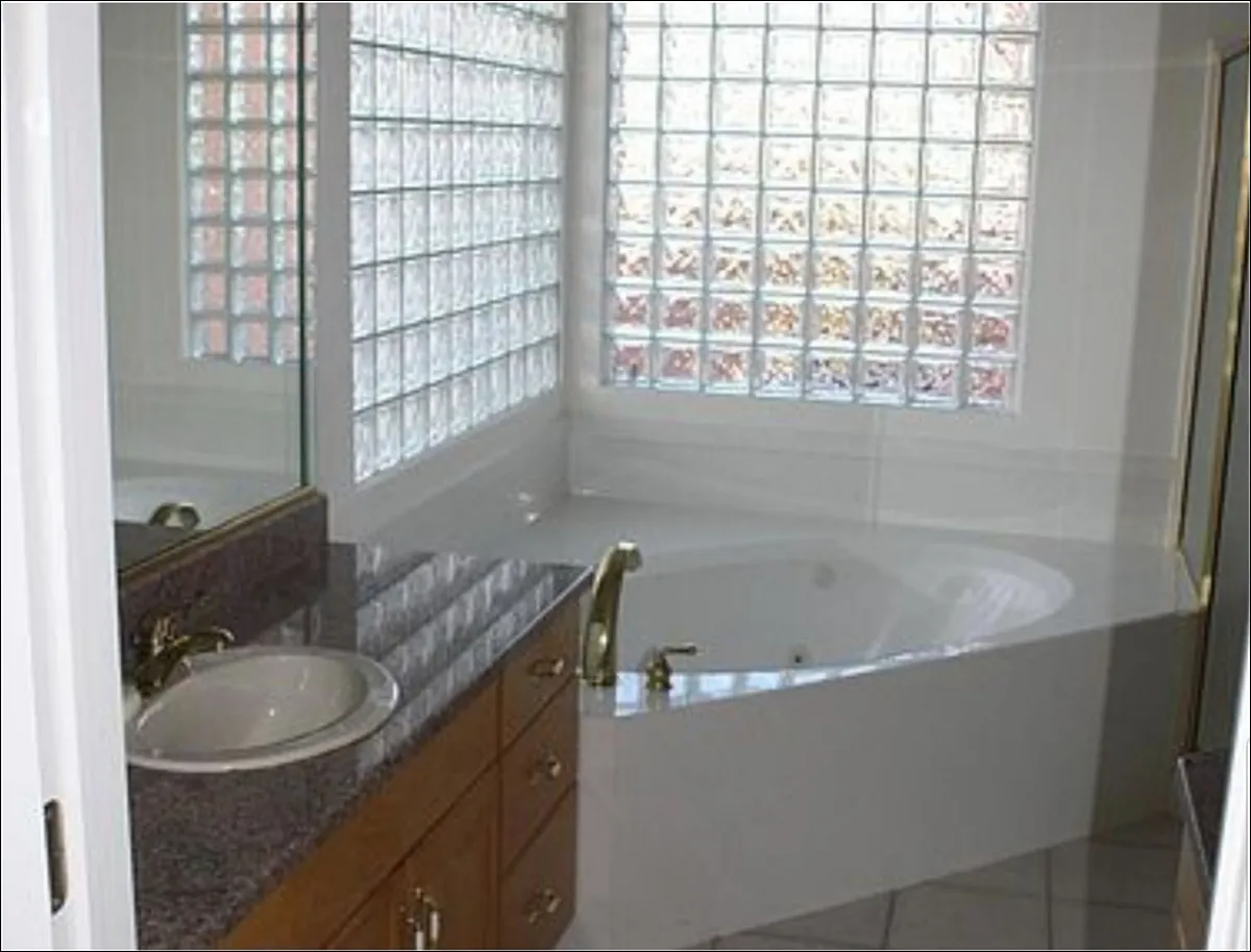2. Jacuzzi and shower (with east vanity) - 137 E 755 S