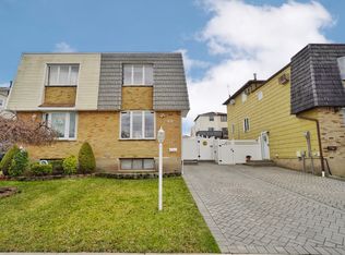 48 E Reading Ave, Staten Island, NY 10308