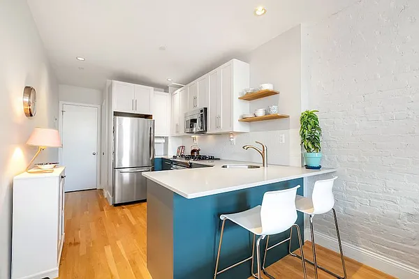 Rented by Compass | media 8