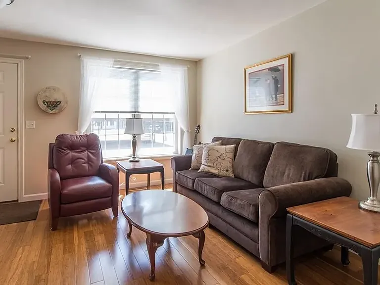 50 Barrington Ave #502 — Photo 12