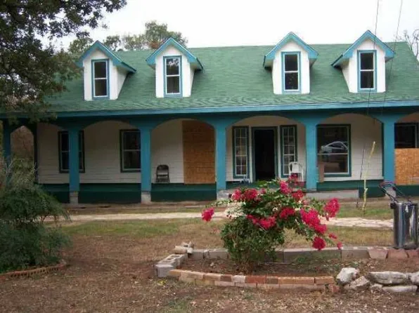 368 Riddle Rd, Cedar Creek, TX 78612