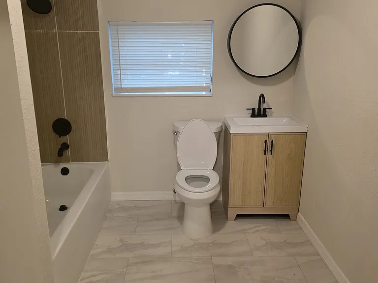 7175 Eudine Dr N — Photo 10