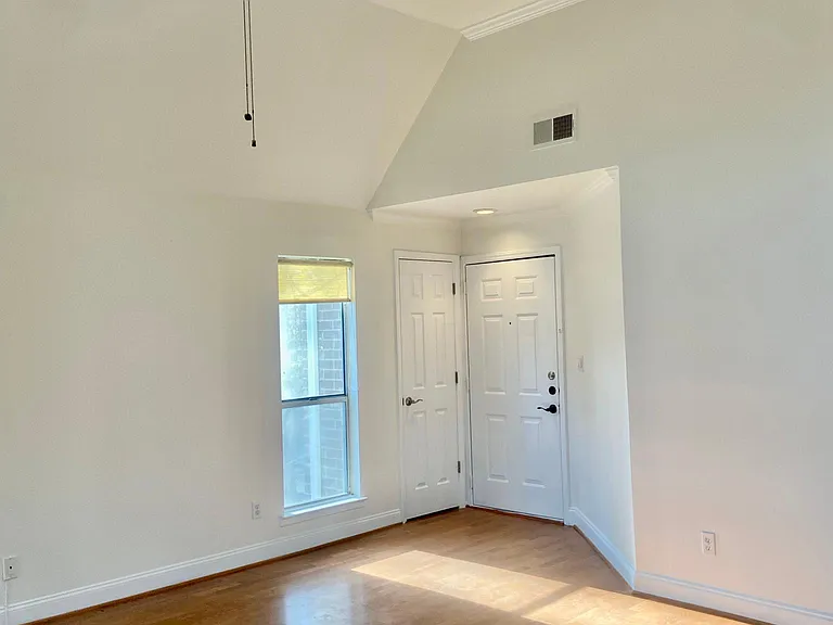 2512 Cranbrook Ln #12 — Photo 8